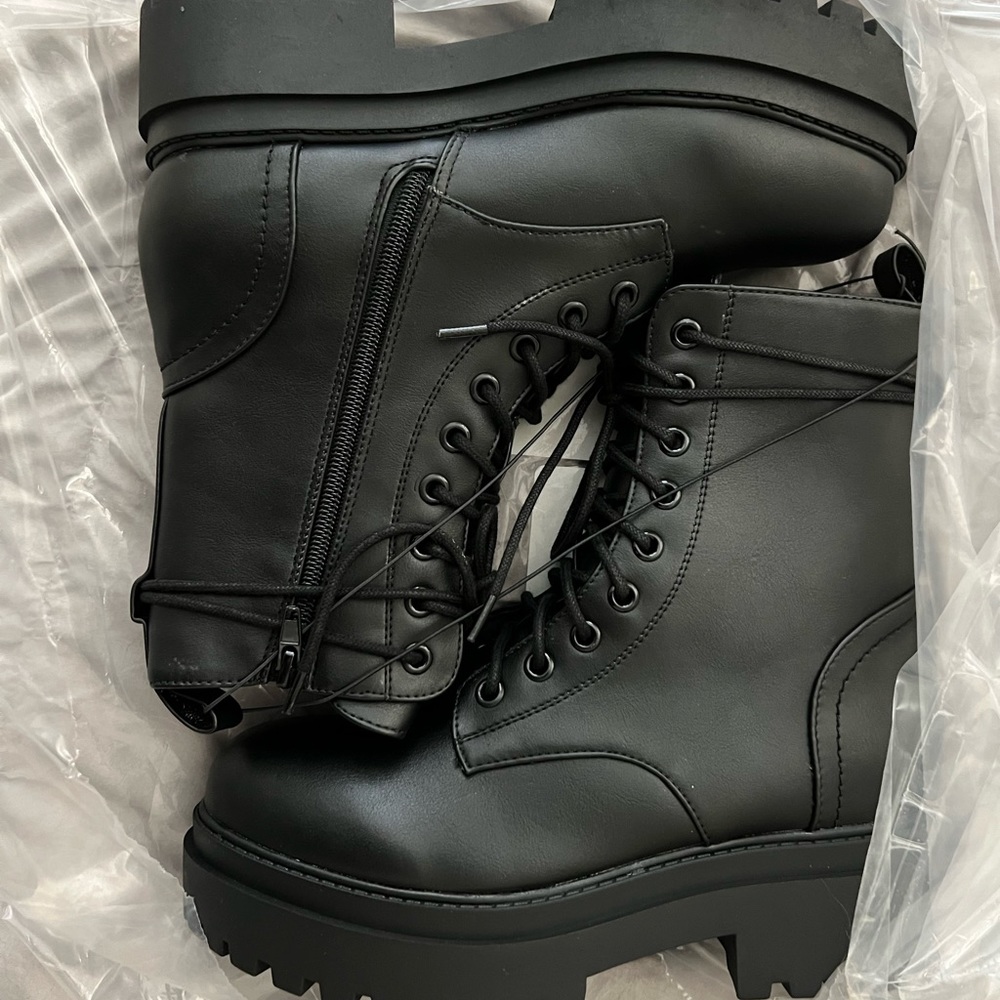 PACSUN black leather lace up boots!